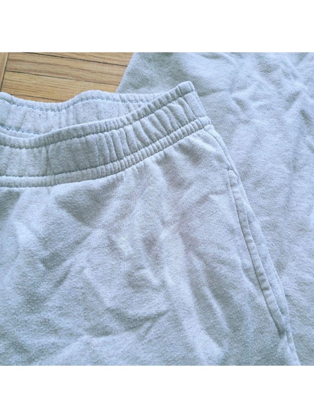 American Eagle Oversized Oatmeal Cream Wide leg Sweatpants (M) - Picture 6 of 6